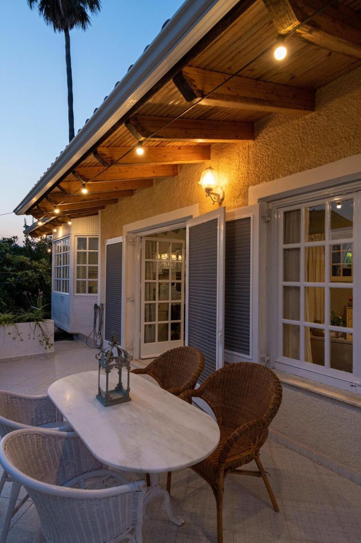 Serene Seaside Bliss - Lush & Secluded Garden Oasis Kalamata Exterior photo